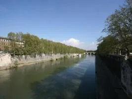 Mantellate - Elegant Trastevere