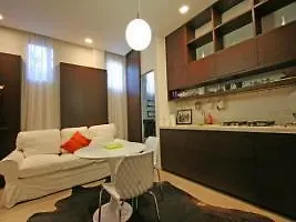 Mantellate - Elegant Trastevere